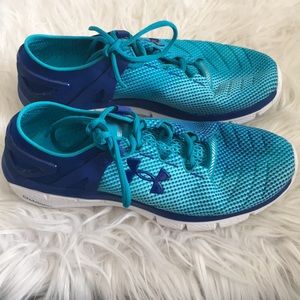 Under Armour Women’s SpeedForm Fortis Sneaker 9.5